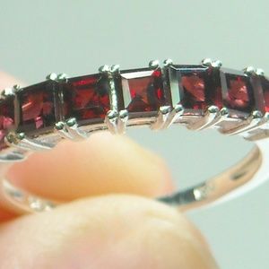NWT Natural Mozambique Garnet Ring